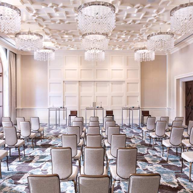 3170_queen_ballroom.jpg