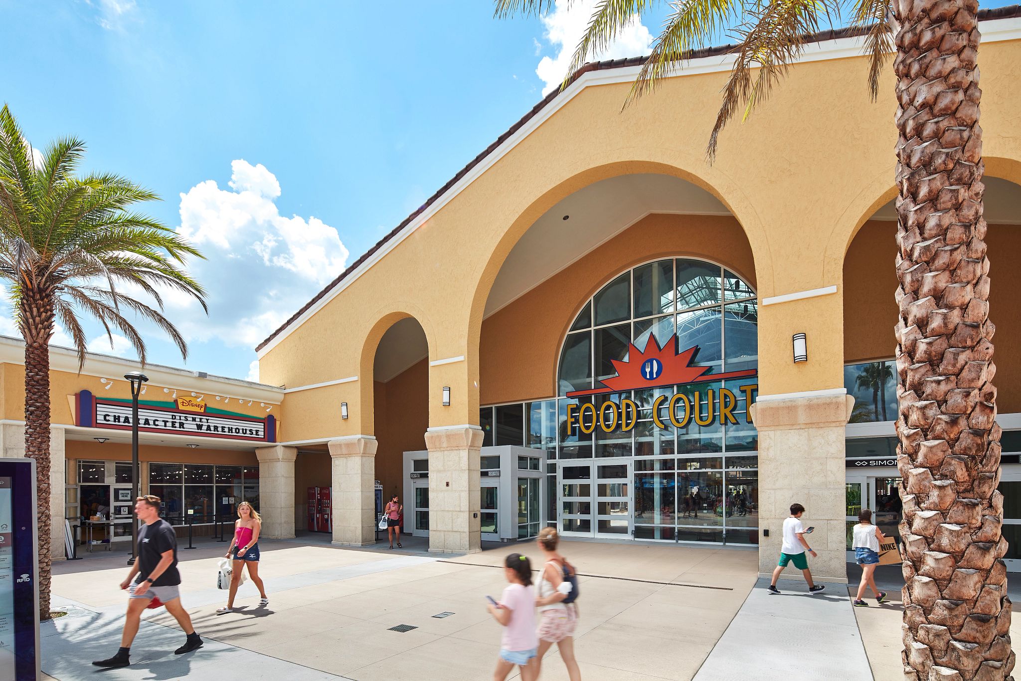 Orlando Vineland Premium Outlets® | Orlando, FL | 28015