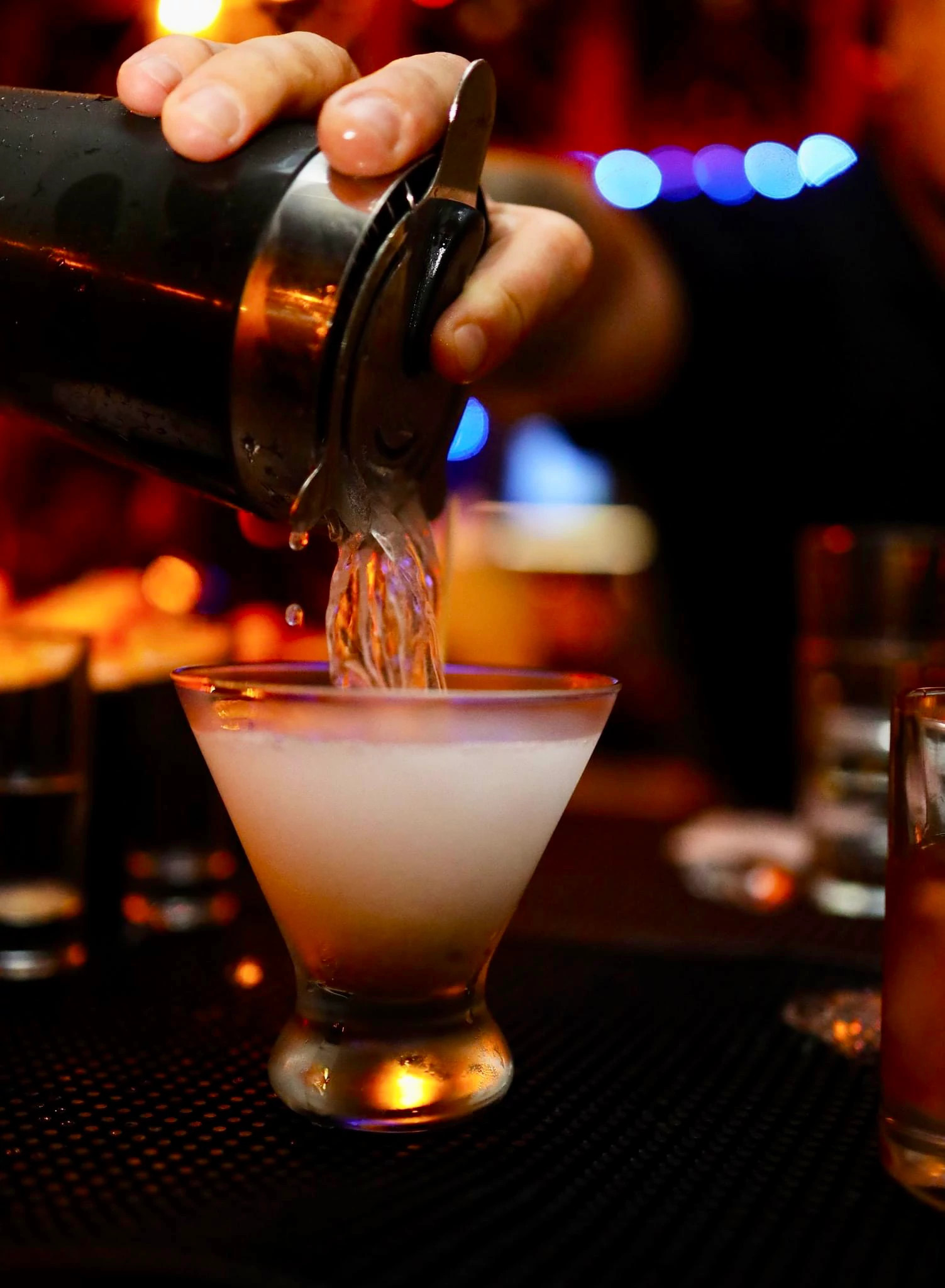 201267-drink-pour1.jpg
