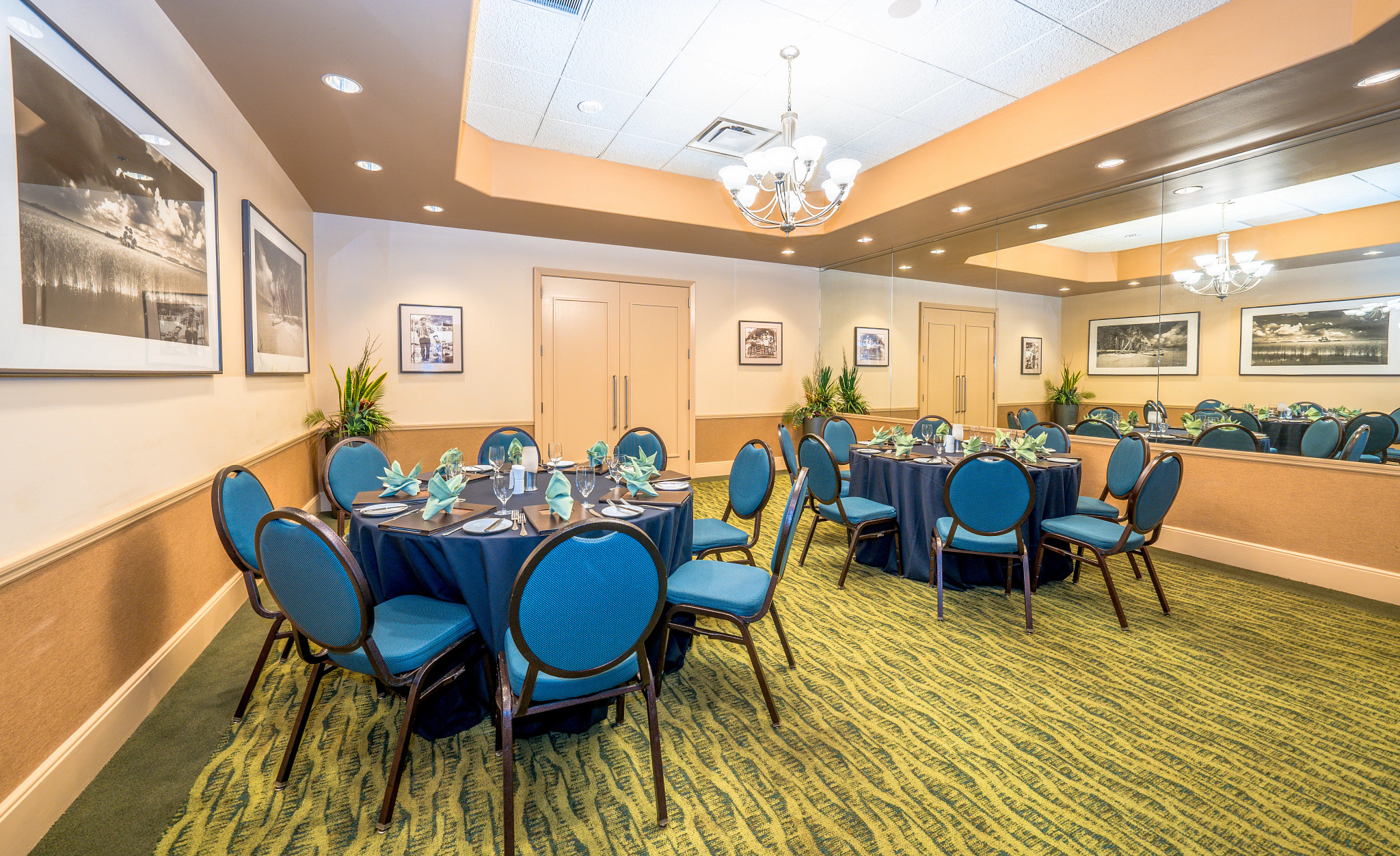 2738-private-room.jpg