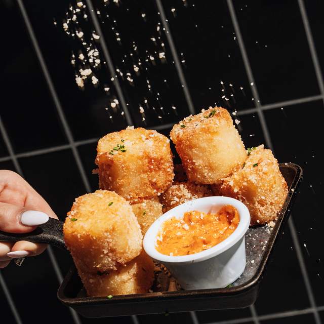 177855-tater-tots.jpg
