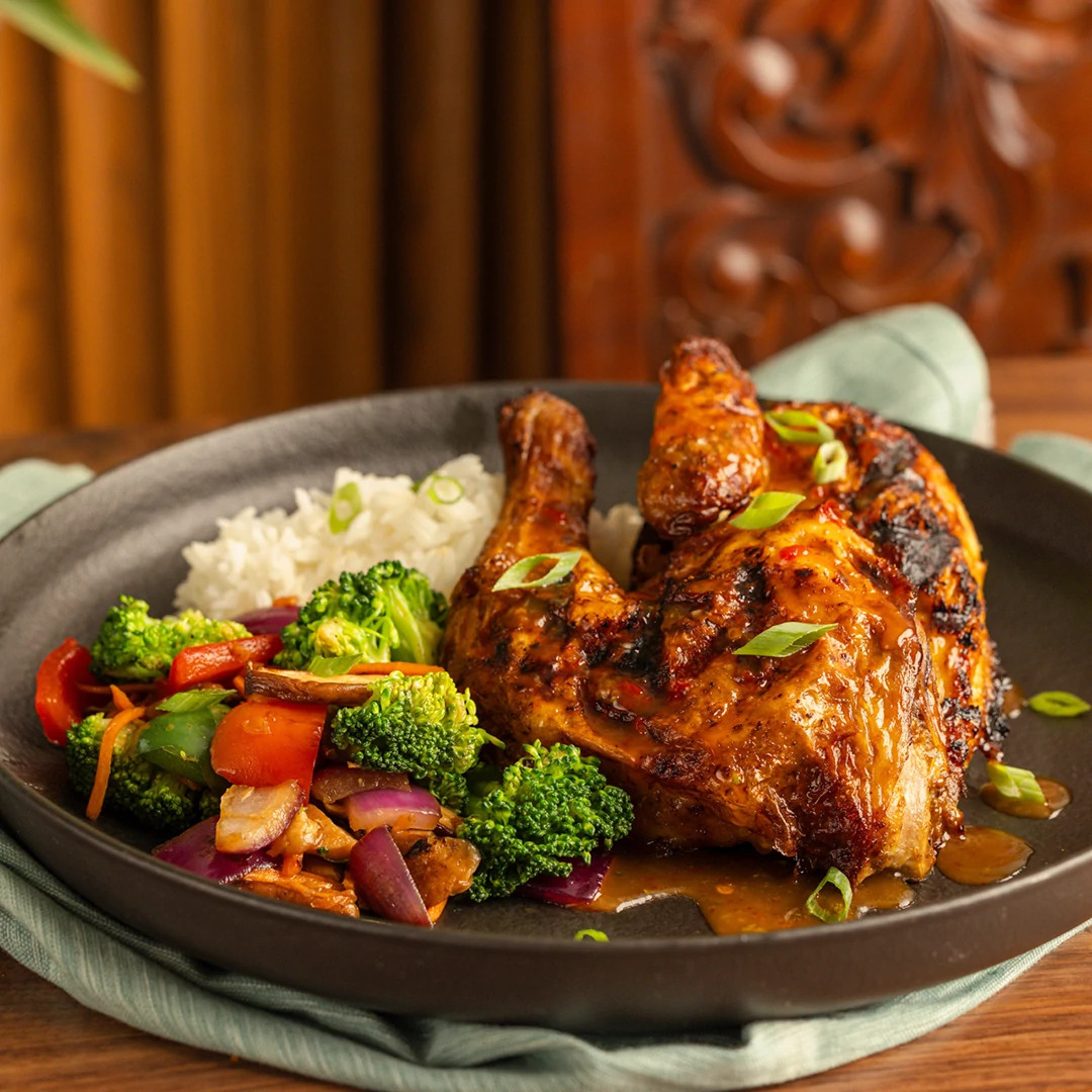 TheIslands-06-MainCourse-GaiYangThaiHalfChicken-1080x1080.jpg