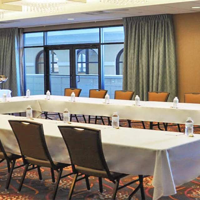 8788-banquet-meeting-room.jpg