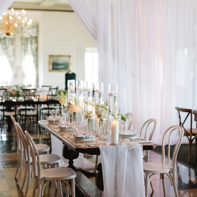 195034_detroit_yacht_club_table.jpg