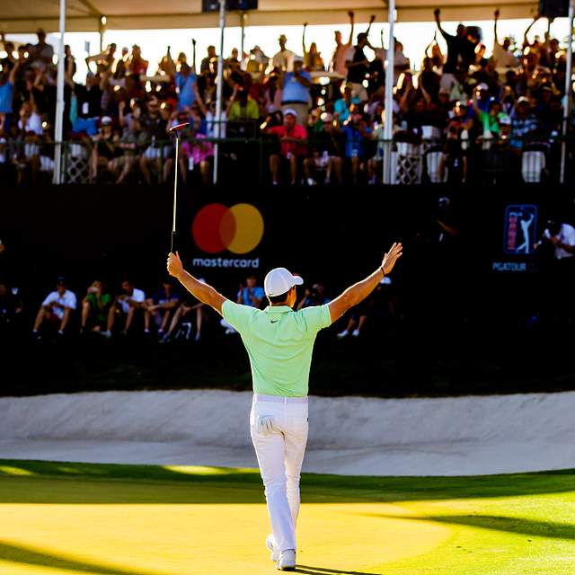 90994_rory_crowd_0146.jpg