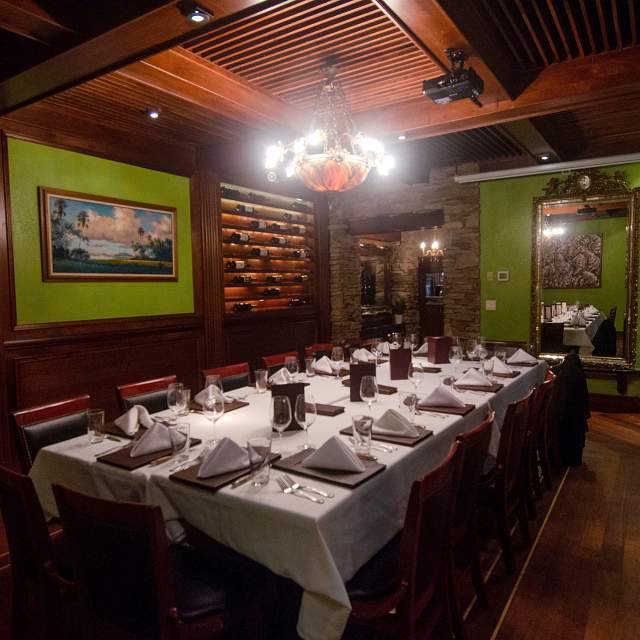 1387-captain's-cove-room.jpg