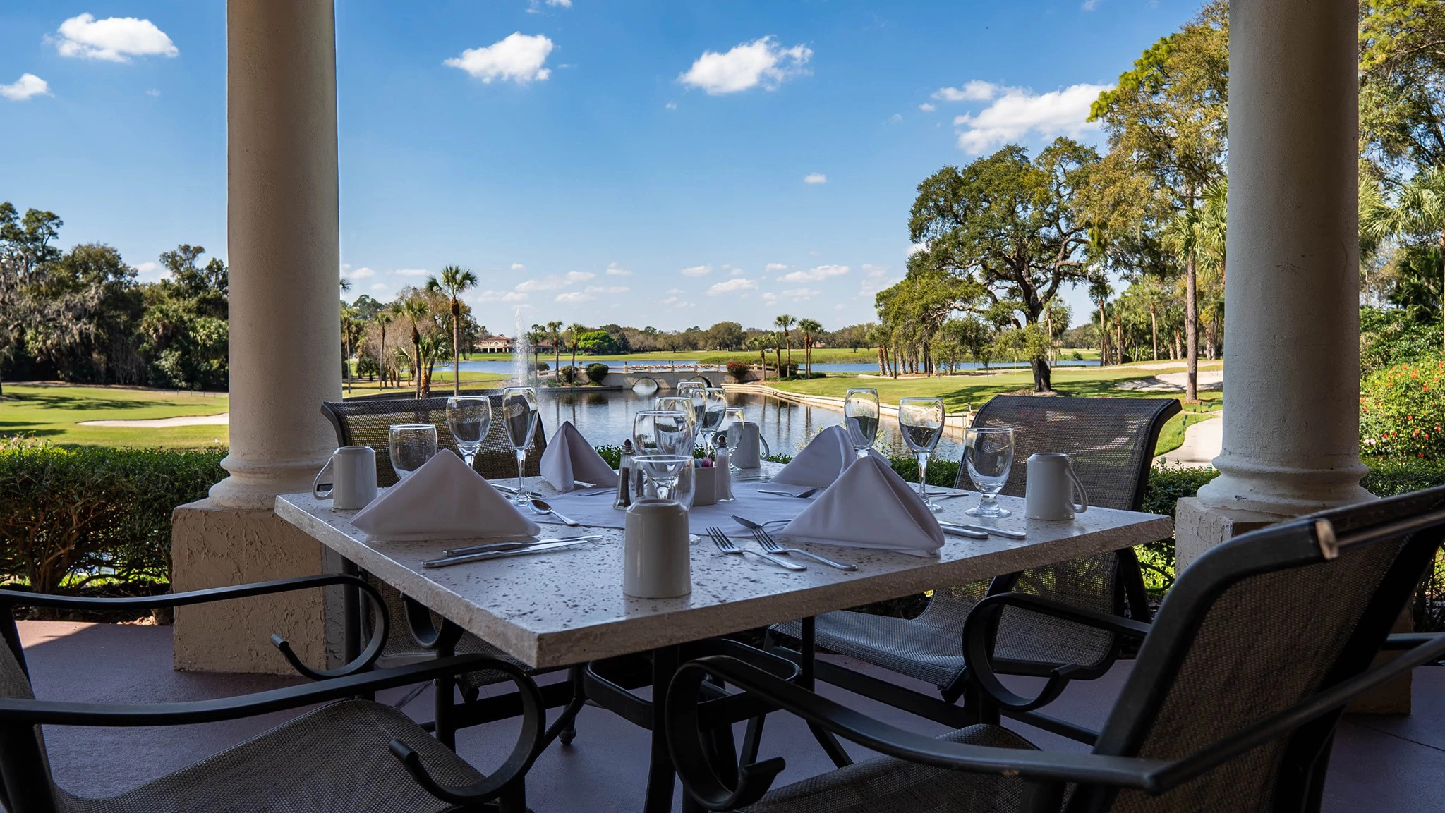 5300-lakeside-breakfast.jpg