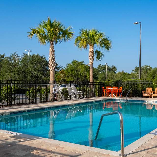 201239-pool.jpg