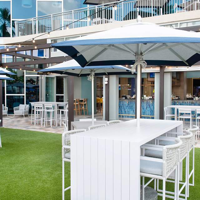 201046-terrace.jpg