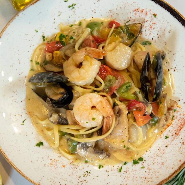 KrazyGreekKitchen-2028-10.jpg