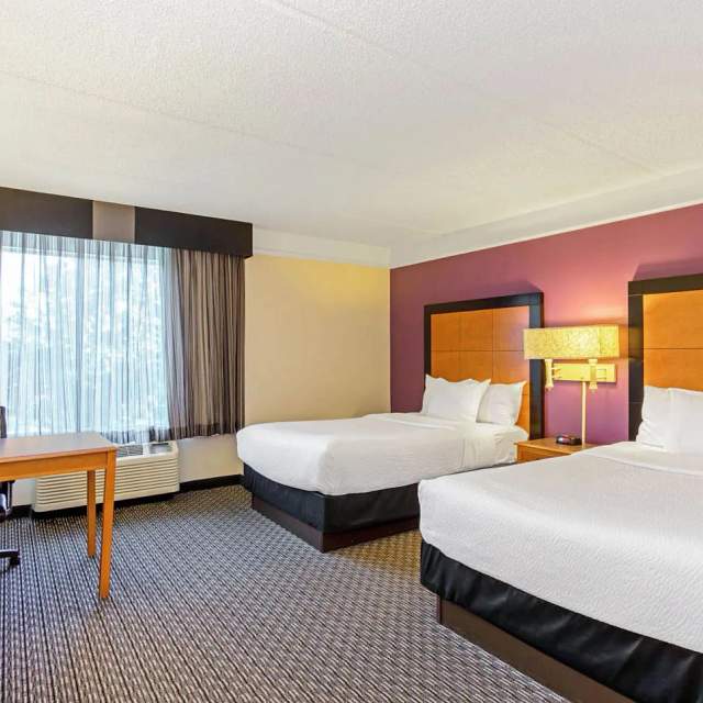 4589-room2.jpg