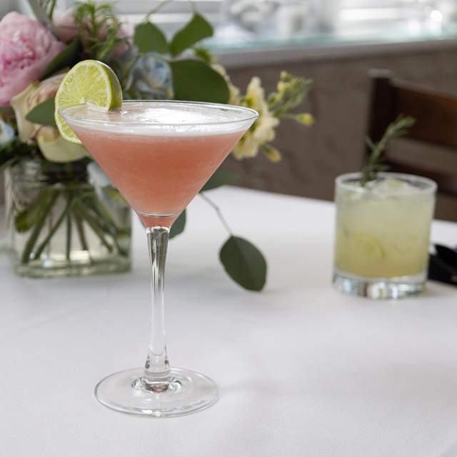 201262-cocktails.jpg