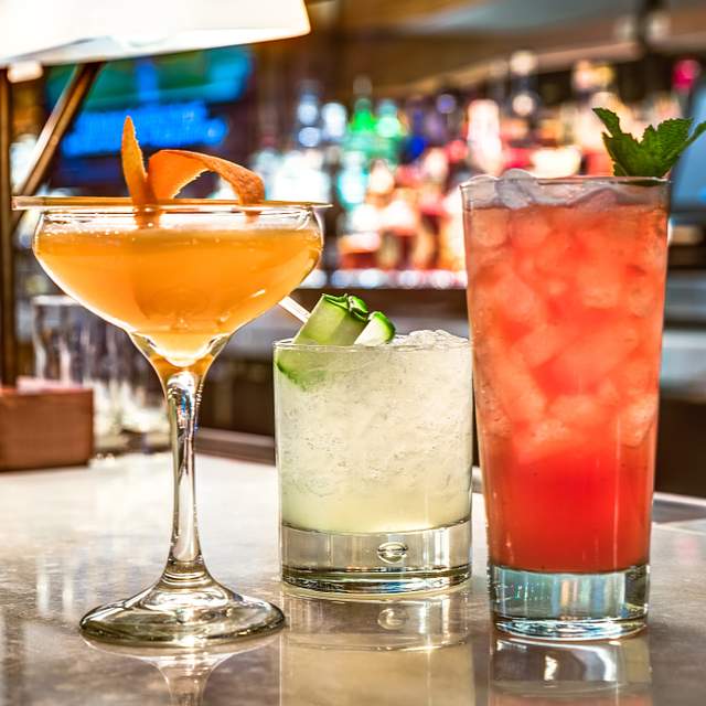 106855_cocktails.jpg