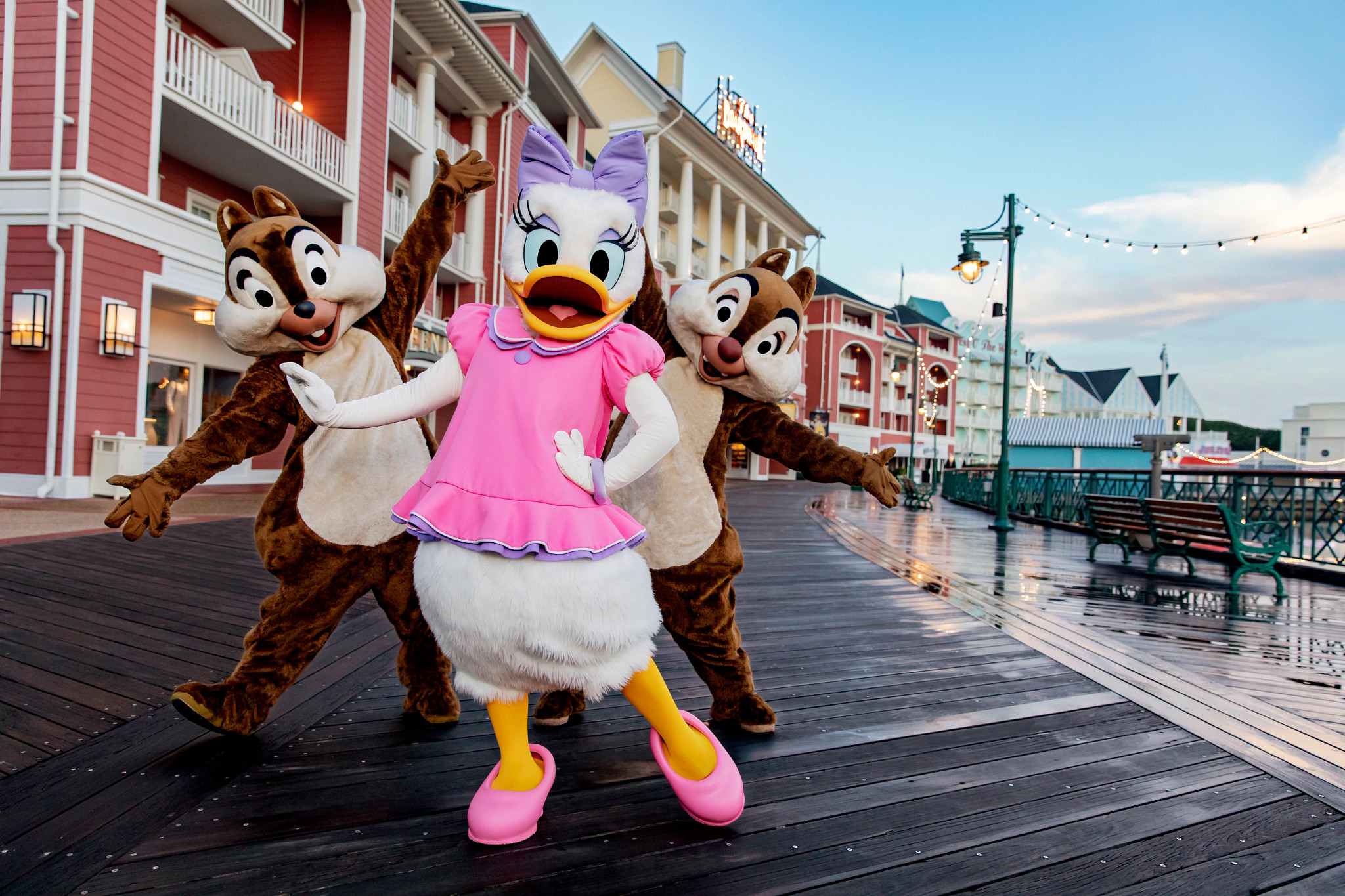 2327-Disney'sBoardWalkInn-2026-2027.jpg
