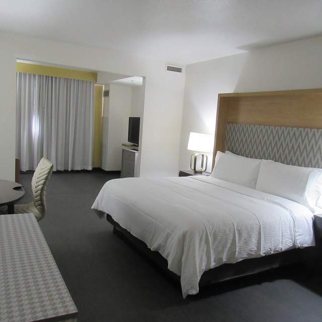200910-guest-room1.jpg