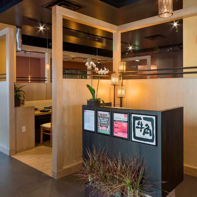 gyu-kaku-japanese-bbq-interior2.jpg