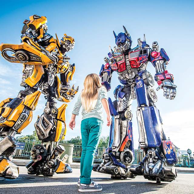 8501_transformers_girl.jpg