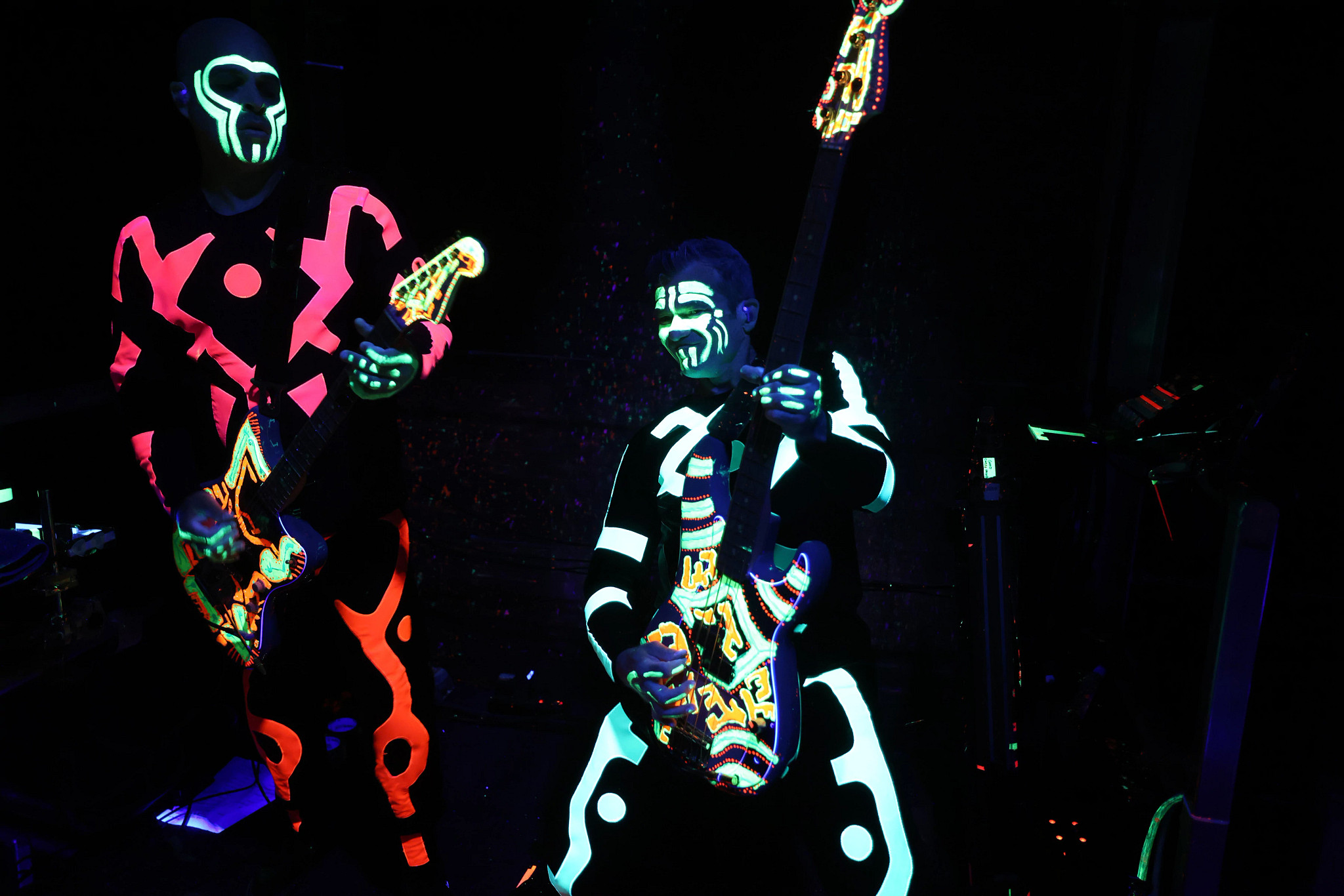 83837-bmg-band.jpg