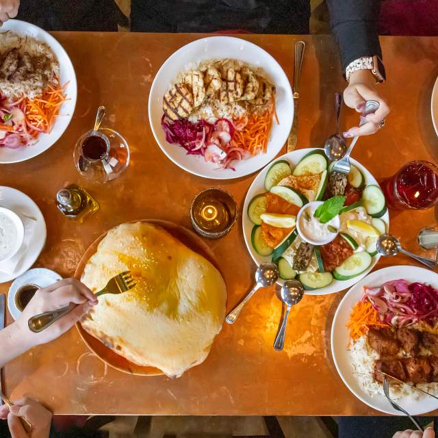 165551-group-dining.jpg