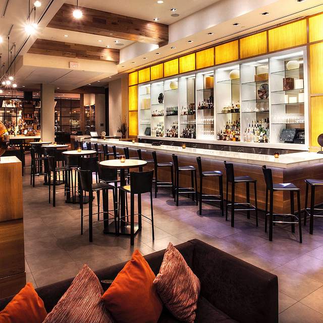 83902_lounge.jpg