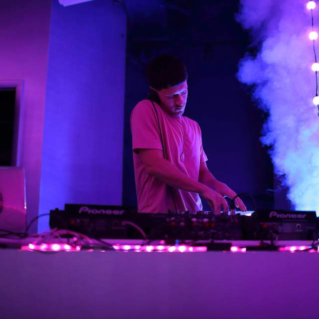 110537-dj-entertainment.jpg