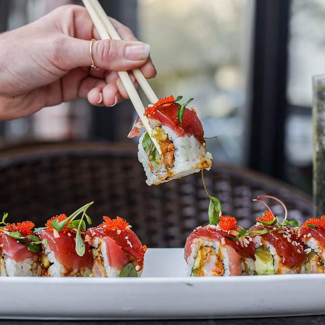 186360-dining2.jpg