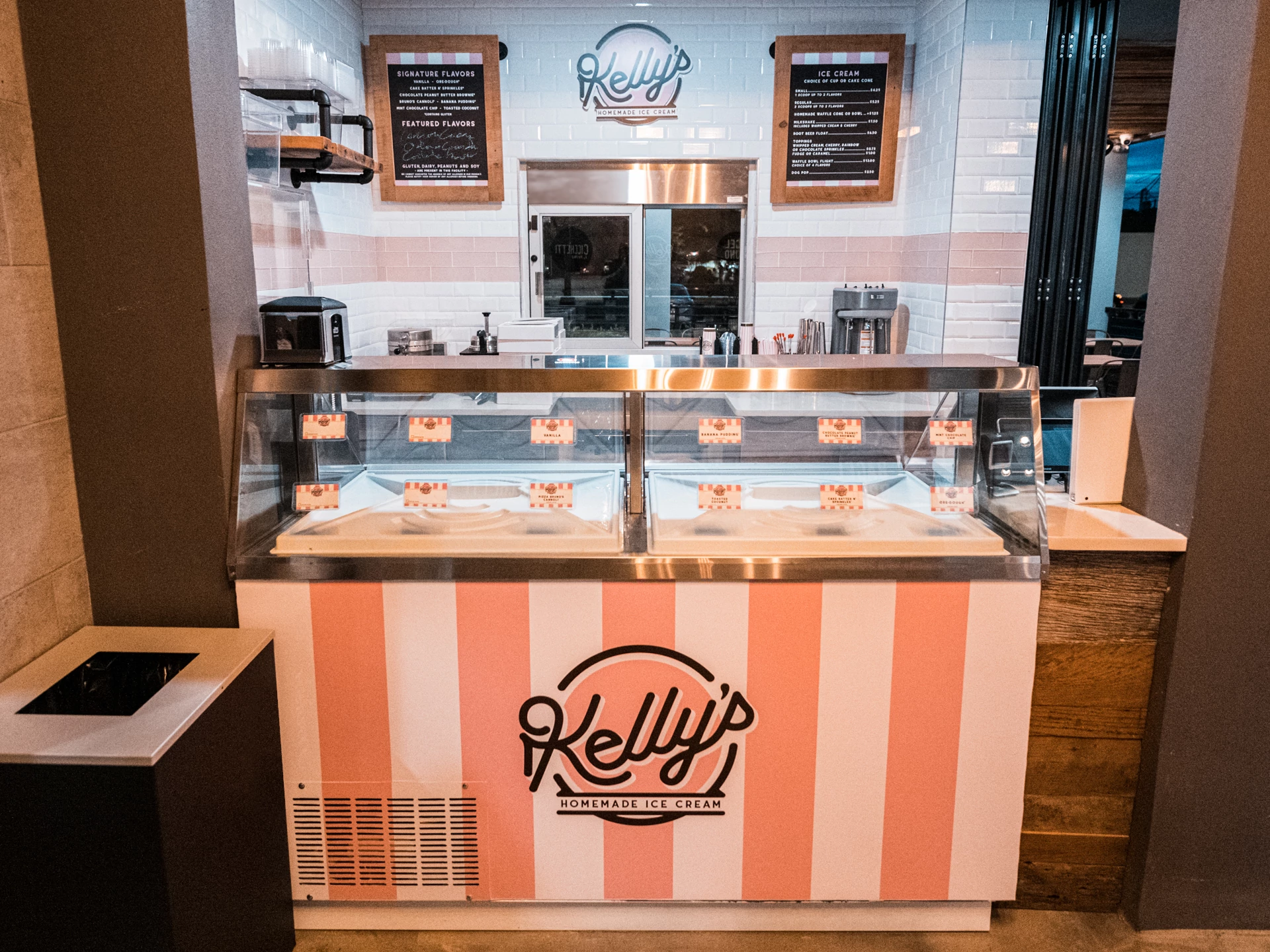 200580-kellys-homemade--ice-cream.png