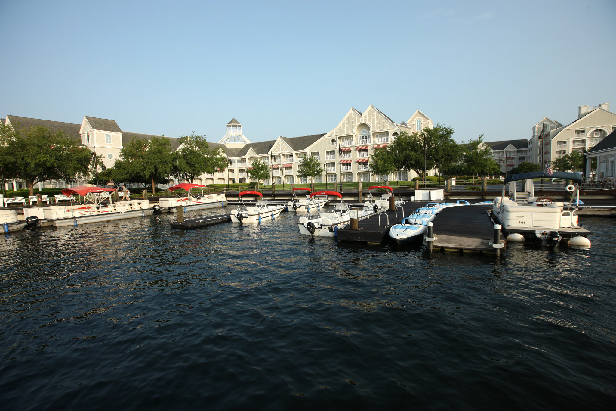 8738-WaltDisneyWorld®Marinas-2026-3.JPG