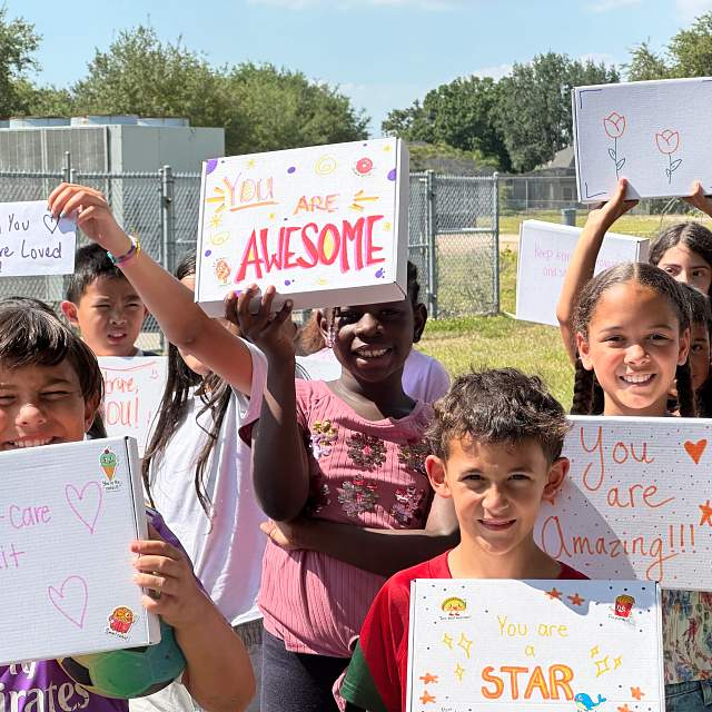 L.O.V.E.OurYouth-2028-10.jpg