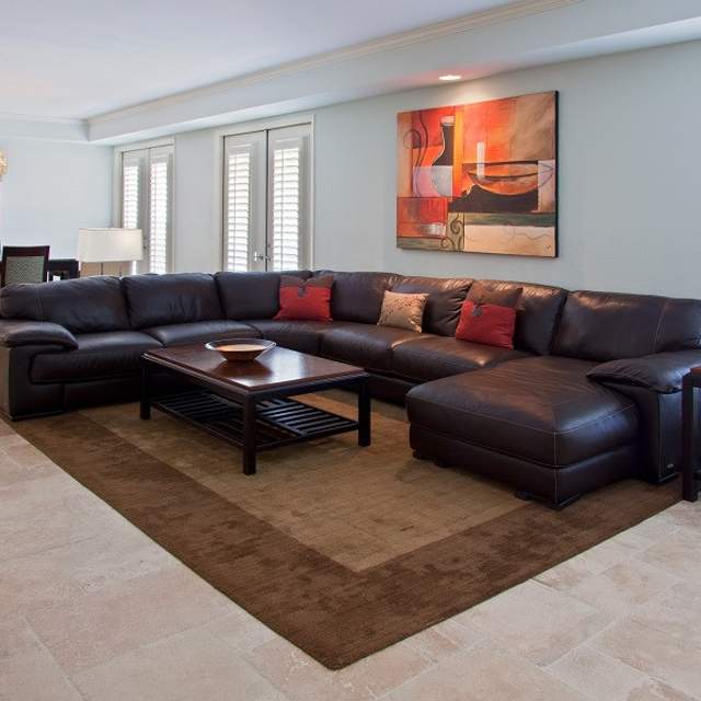 135465_suite_living.jpg