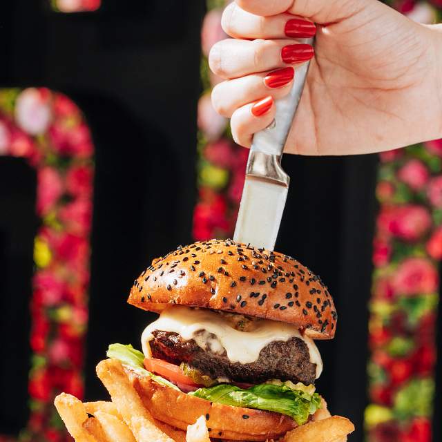 177855-knife-in-burger.jpg