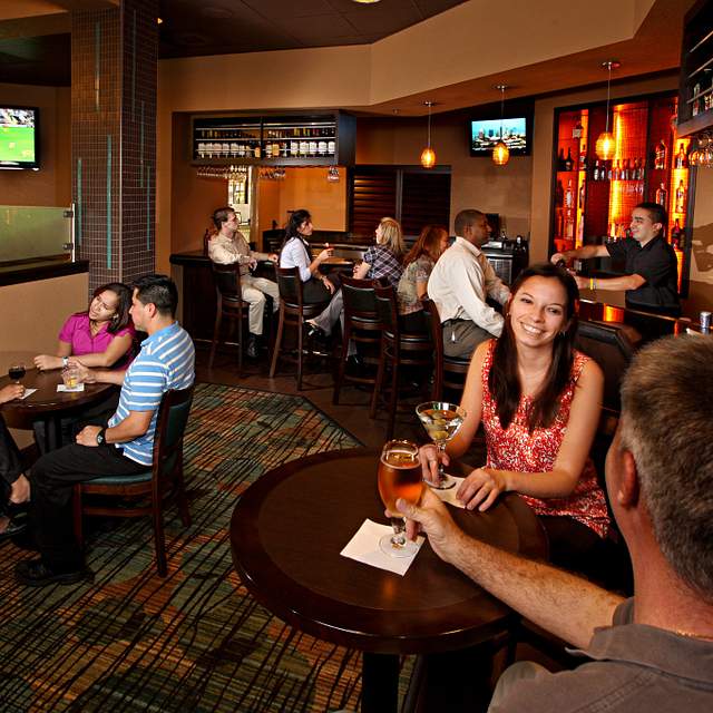 152473_interior_people.jpg