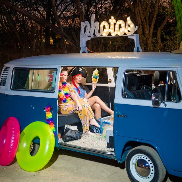 158639_vw_bus_photobooth.jpg