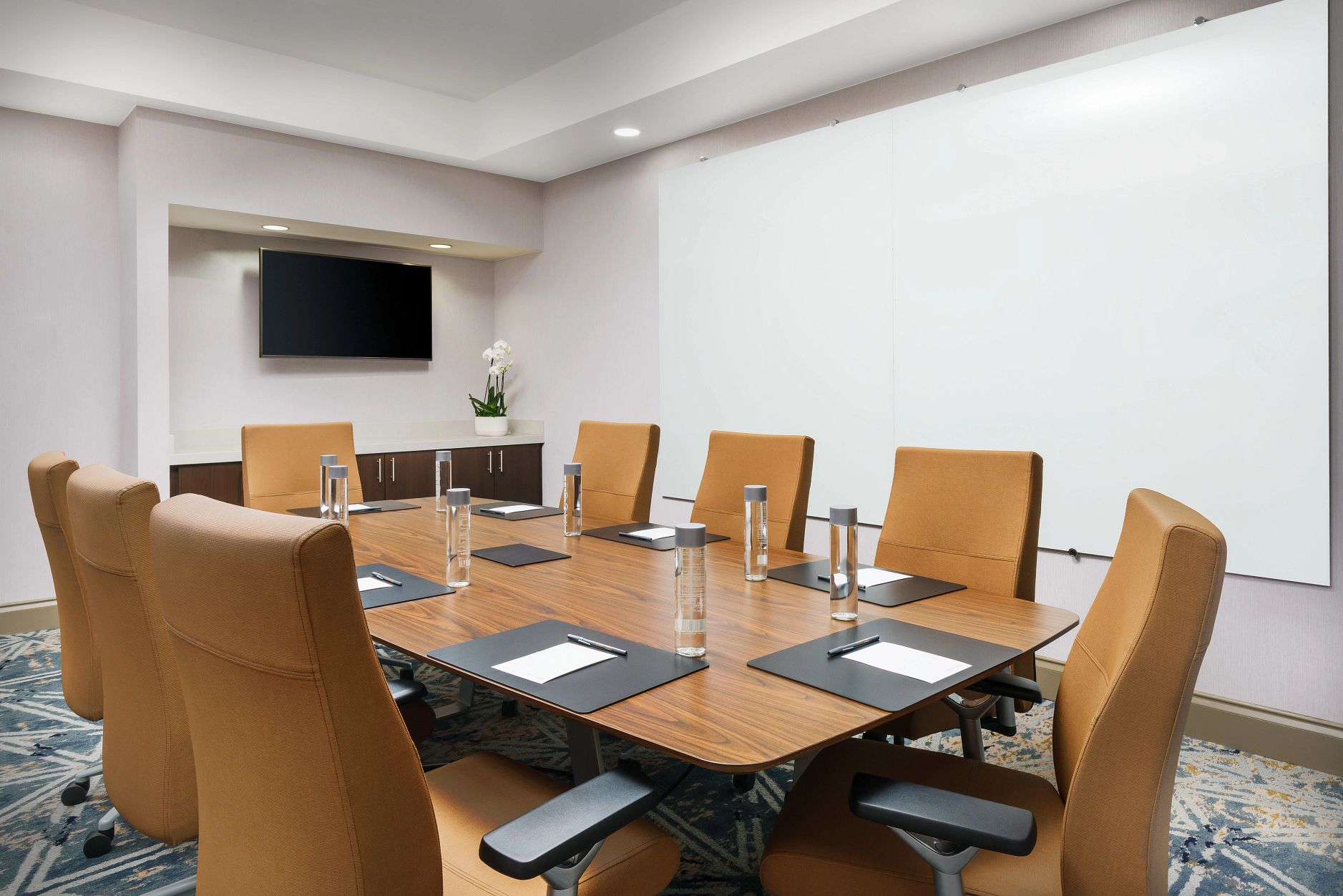 Courtyard by Marriott Orlando Downtown Orlando, FL 27303