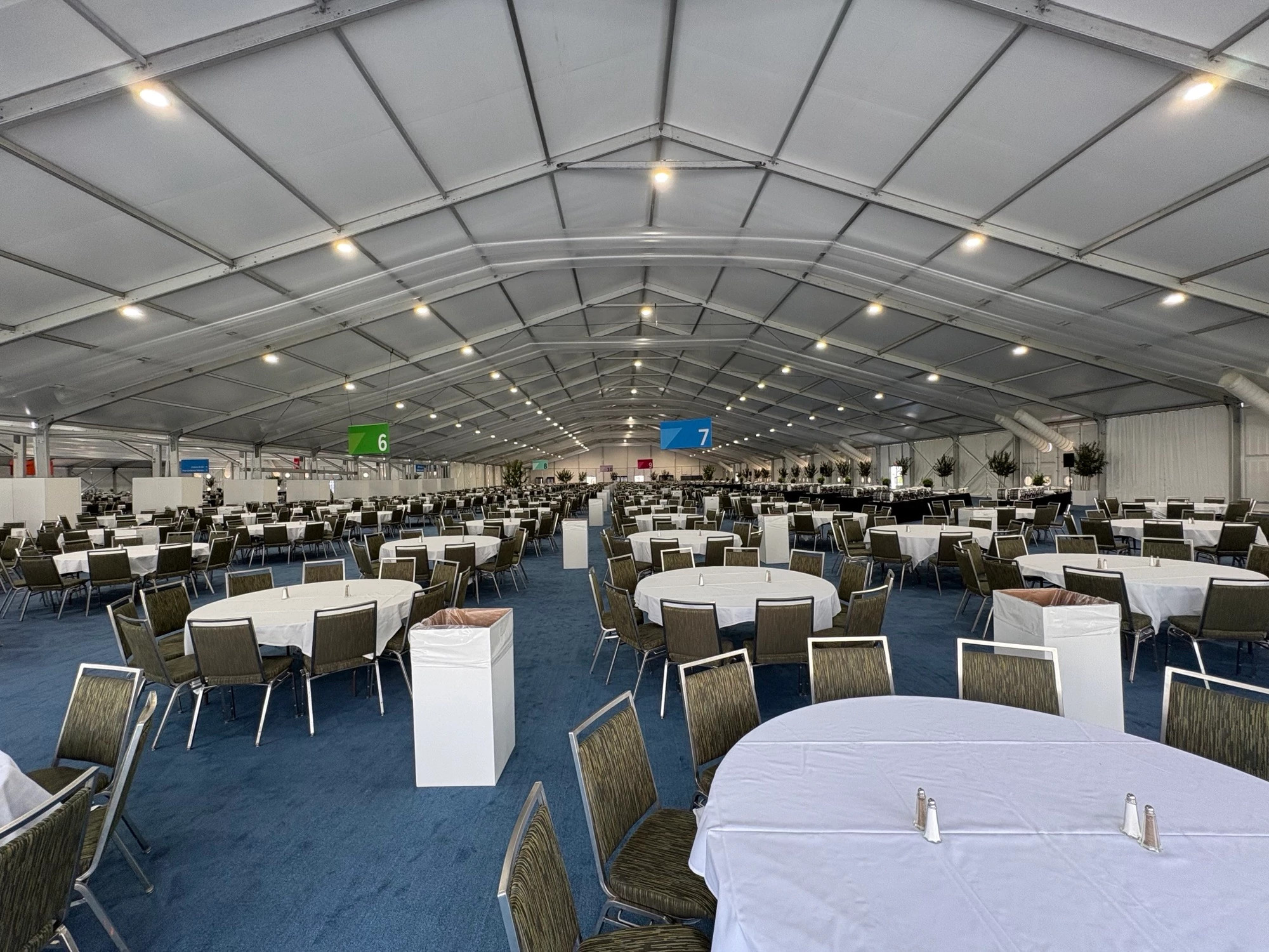 201800-United-Rentals-tent.jpeg