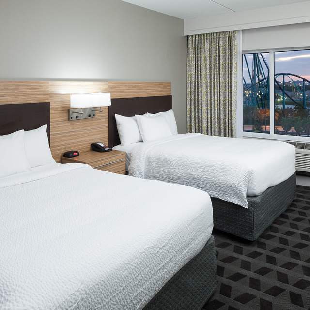 178411_bedroom_queens.jpg