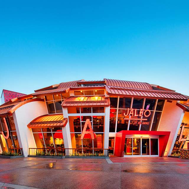 187555-JALEOatDisneySprings-2028-2.jpg