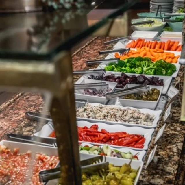 194714-salad-bar6.jpg