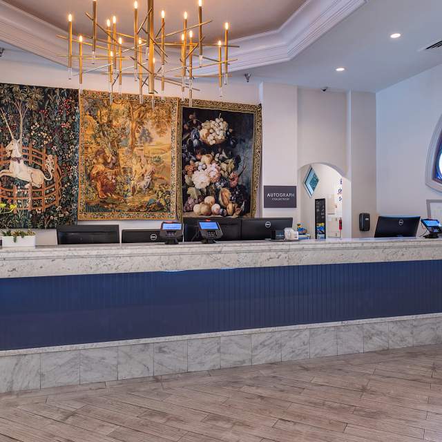 183346-front-desk.jpg