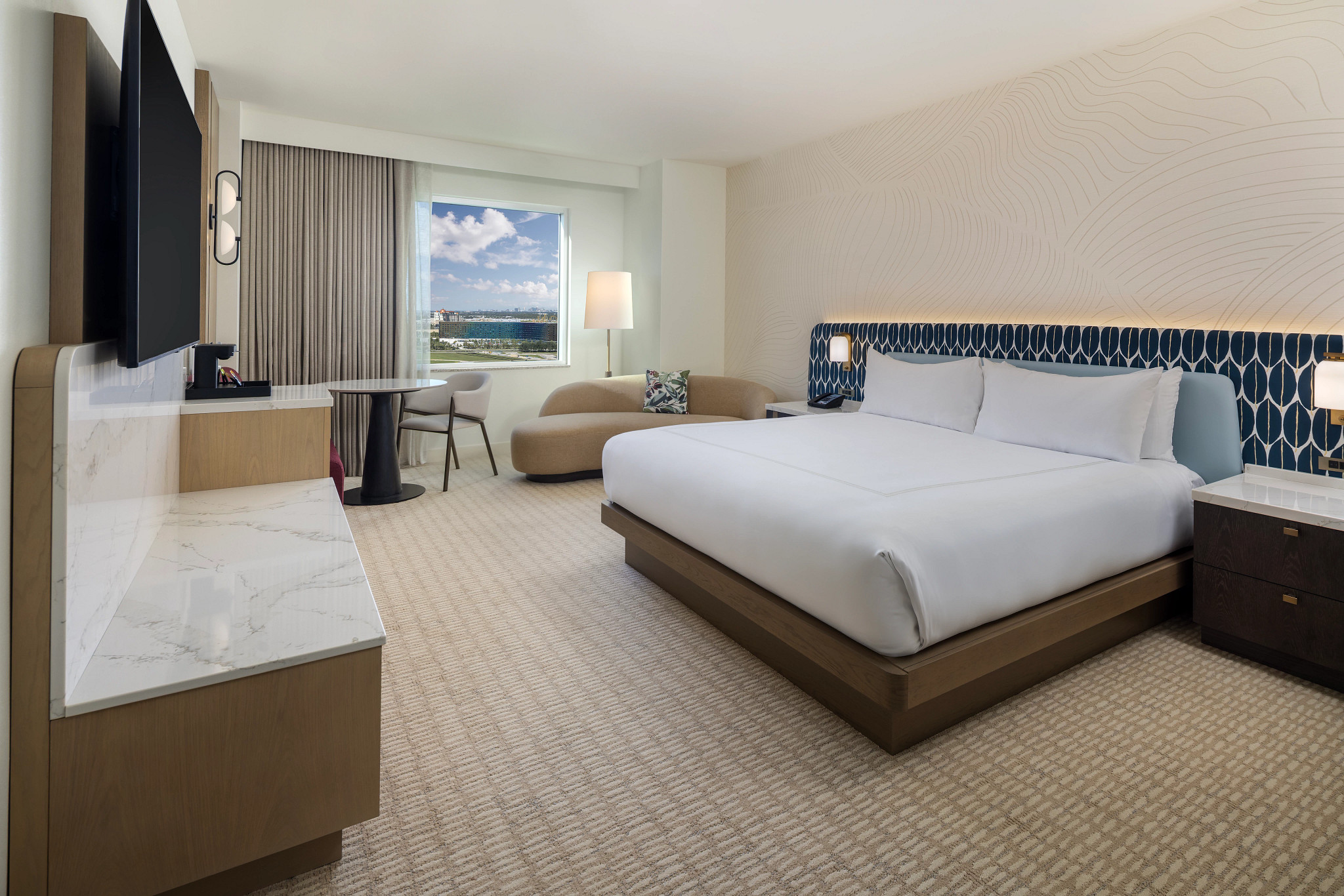 3714-room-king-bed.jpg