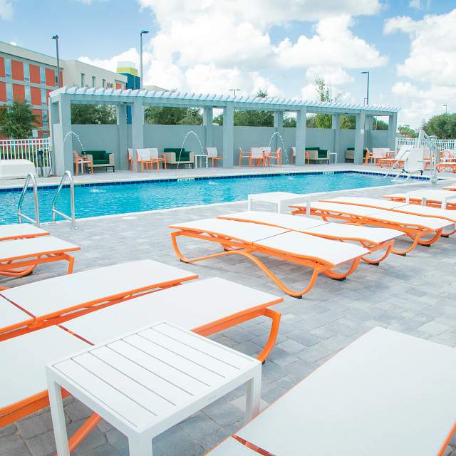 196656_pool.jpg
