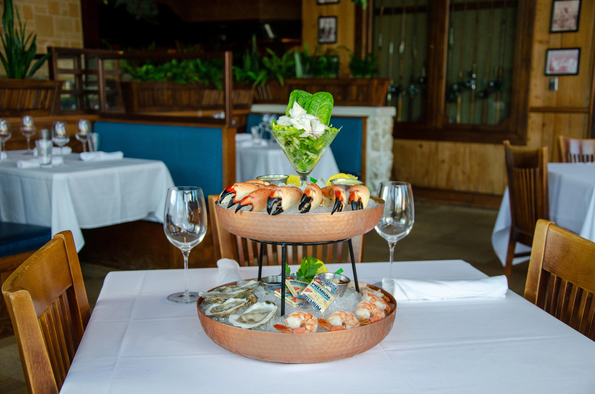 137305-seafood-tower.jpg
