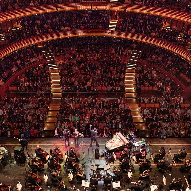 Dr. Phillips Center for the Performing Arts Orlando, FL 39564