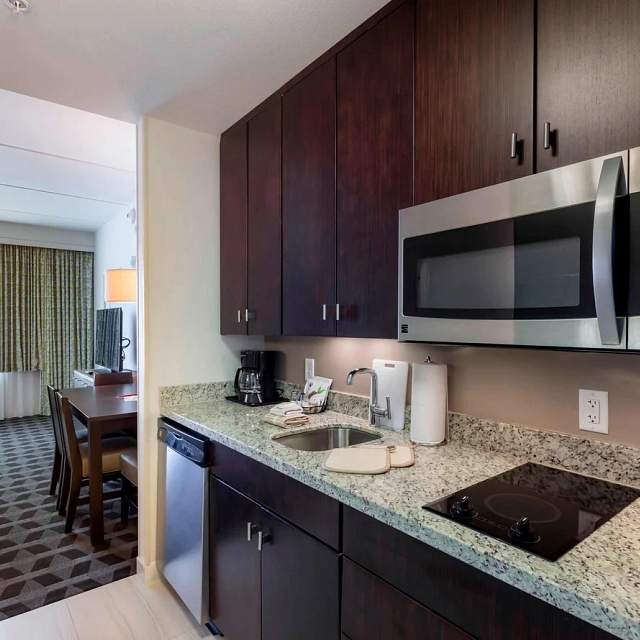 178411-suite-kitchen2.jpg
