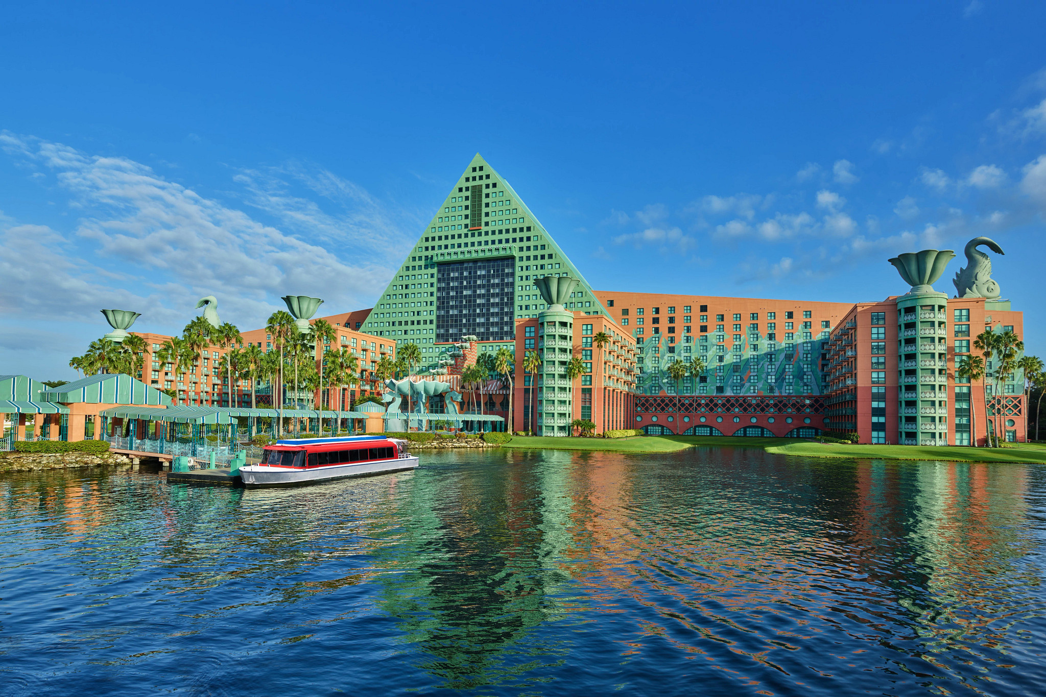 Walt Disney World Swan And Dolphin Resort | Lake Buena Vista, FL | 3526