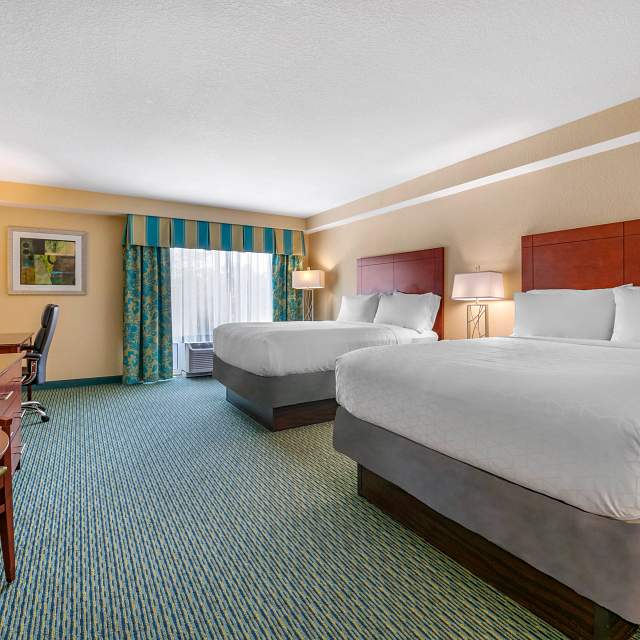 177823-queen-beds.jpg