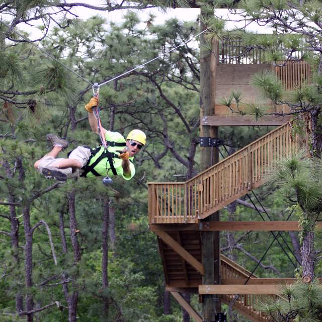 138126_screaming_gator_zipline_2.jpg