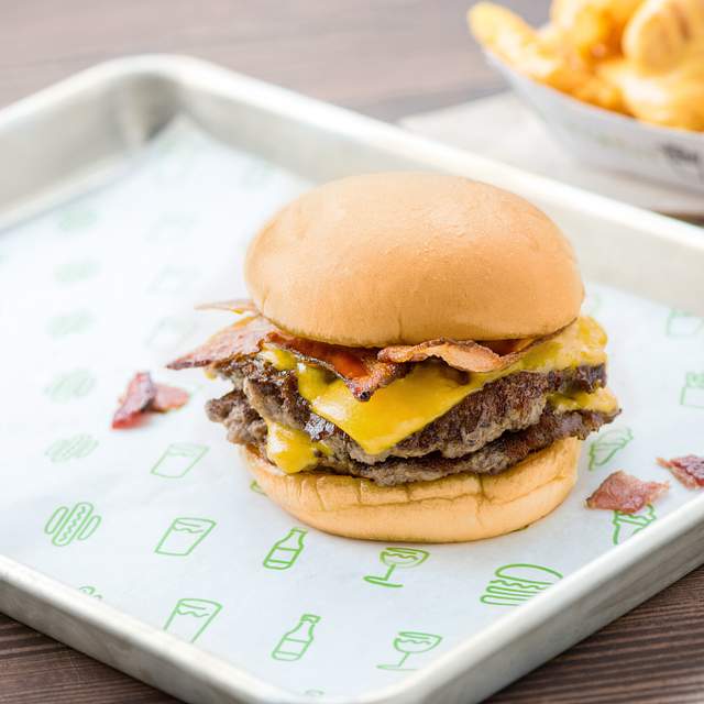 179795_double_bacon_cheeseburger2.jpg