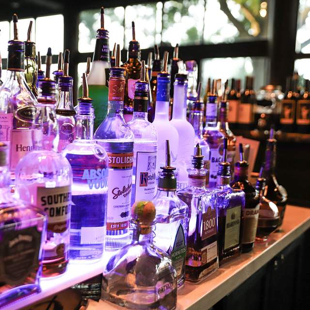 186457-bar.jpg
