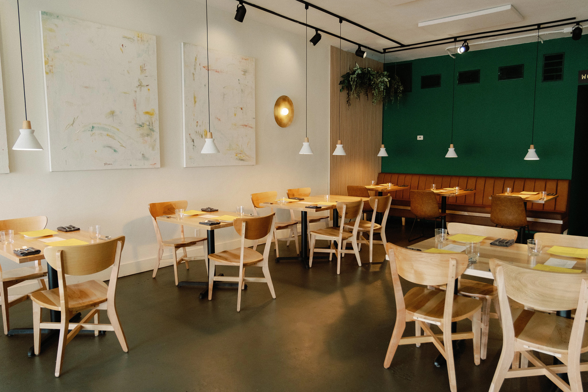201765-CoroRestaurant-2027-2036.jpg